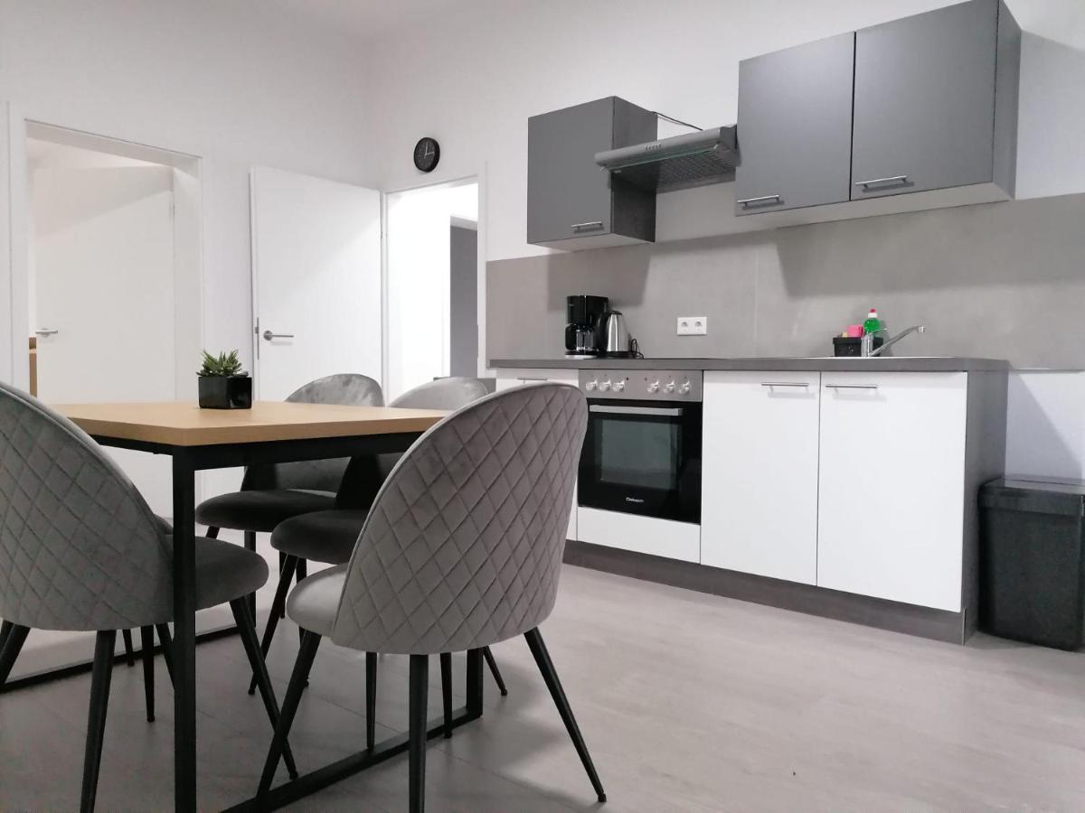 Estrella24 Living Rooms Tokio Herne Exterior foto